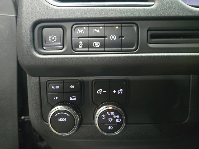 Used 2023 GMC Yukon SLT w/ SLT Premium Package image 26