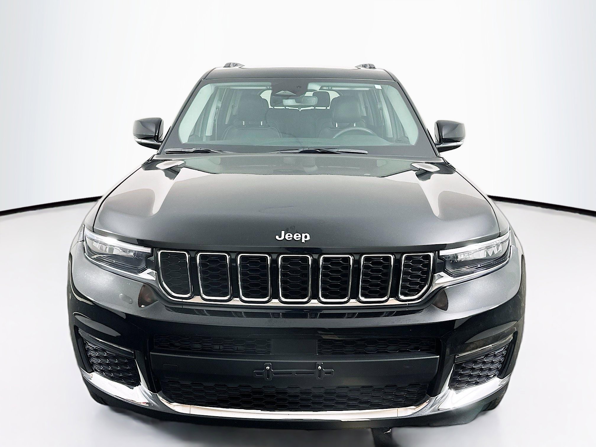 Used 2023 Jeep Grand Cherokee L Limited image 2
