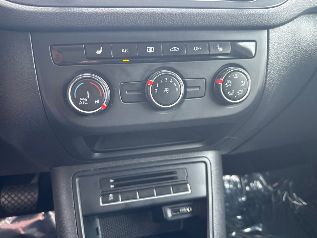 Used 2017 Volkswagen Tiguan Wolfsburg Edition image 23