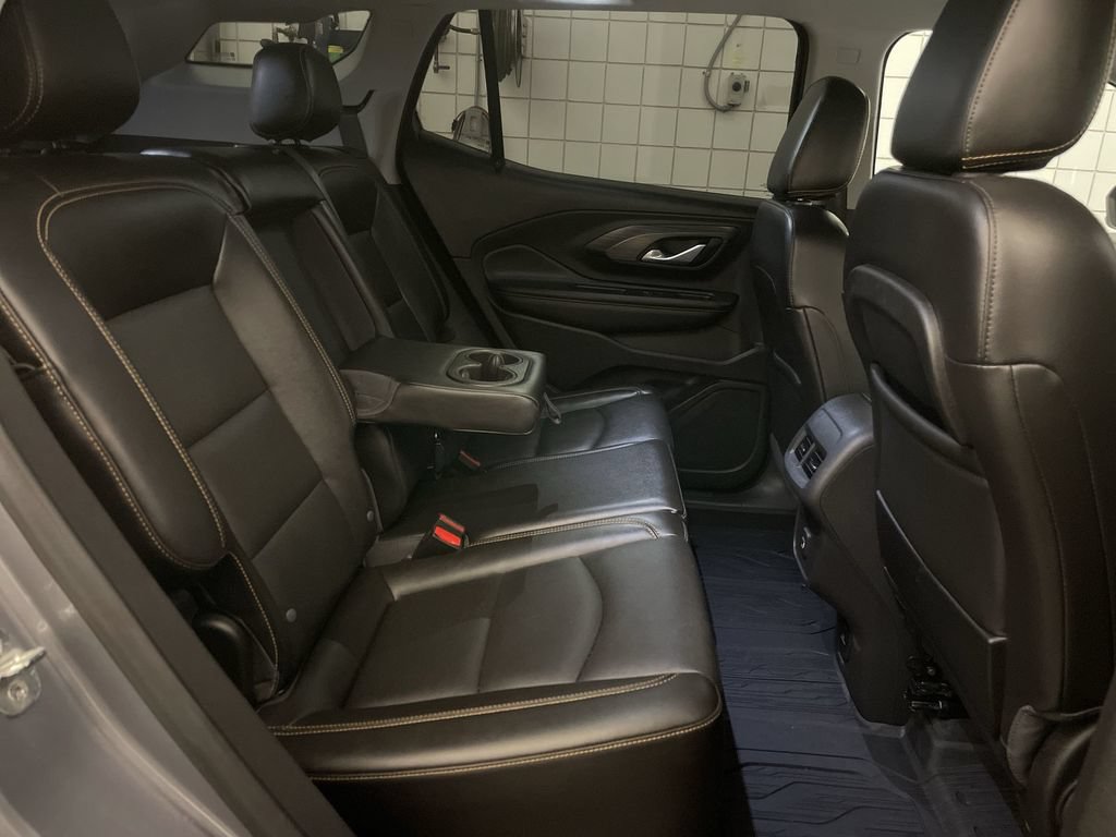 Used 2021 GMC Terrain SLT w/ LPO, Dark Accent Package AWD/4WD image 21