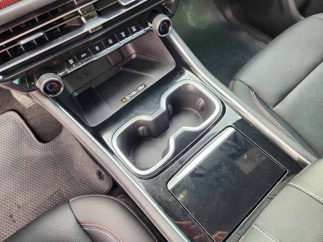 Used 2025 Chevrolet Traverse Z71 AWD/4WD image 19