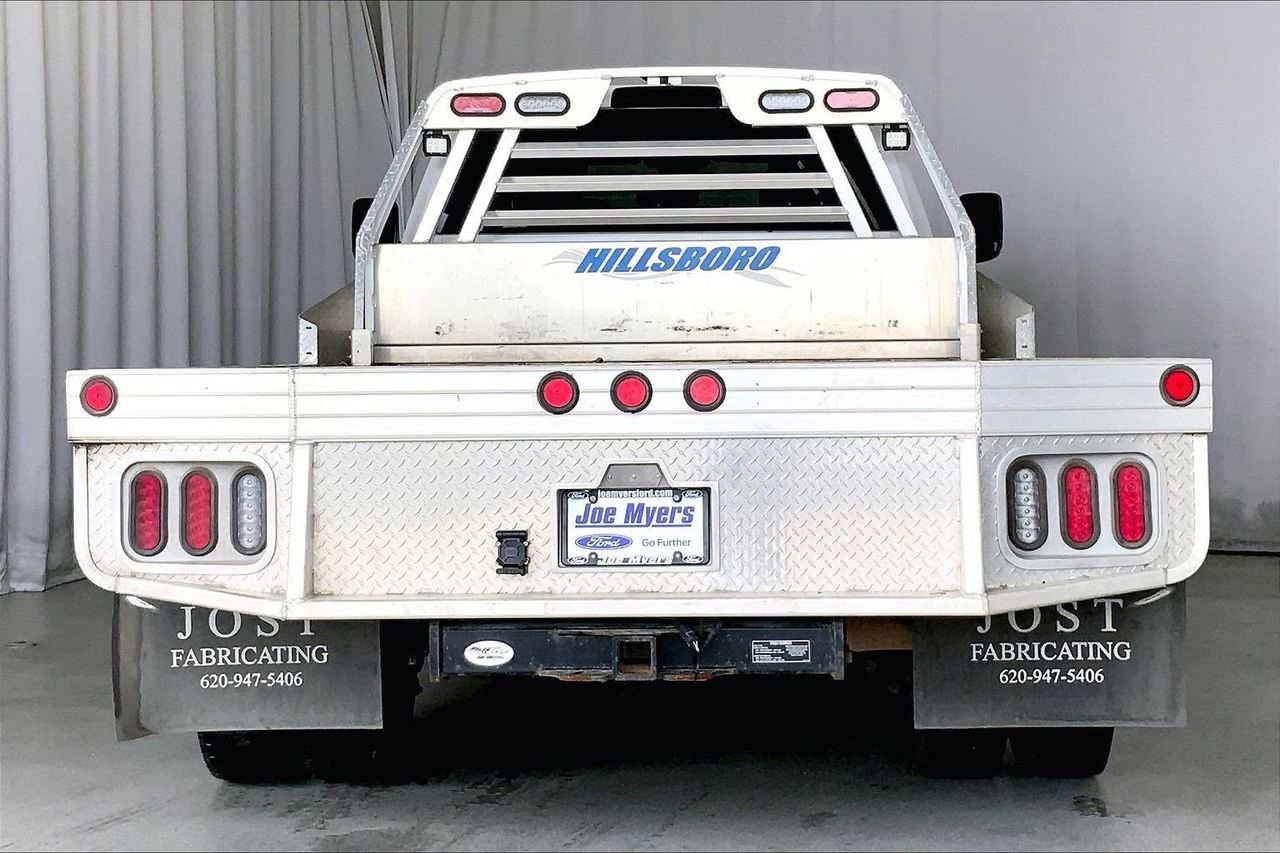 Used 2022 RAM 5500 Tradesman w/ Chrome Appearance Group image 4