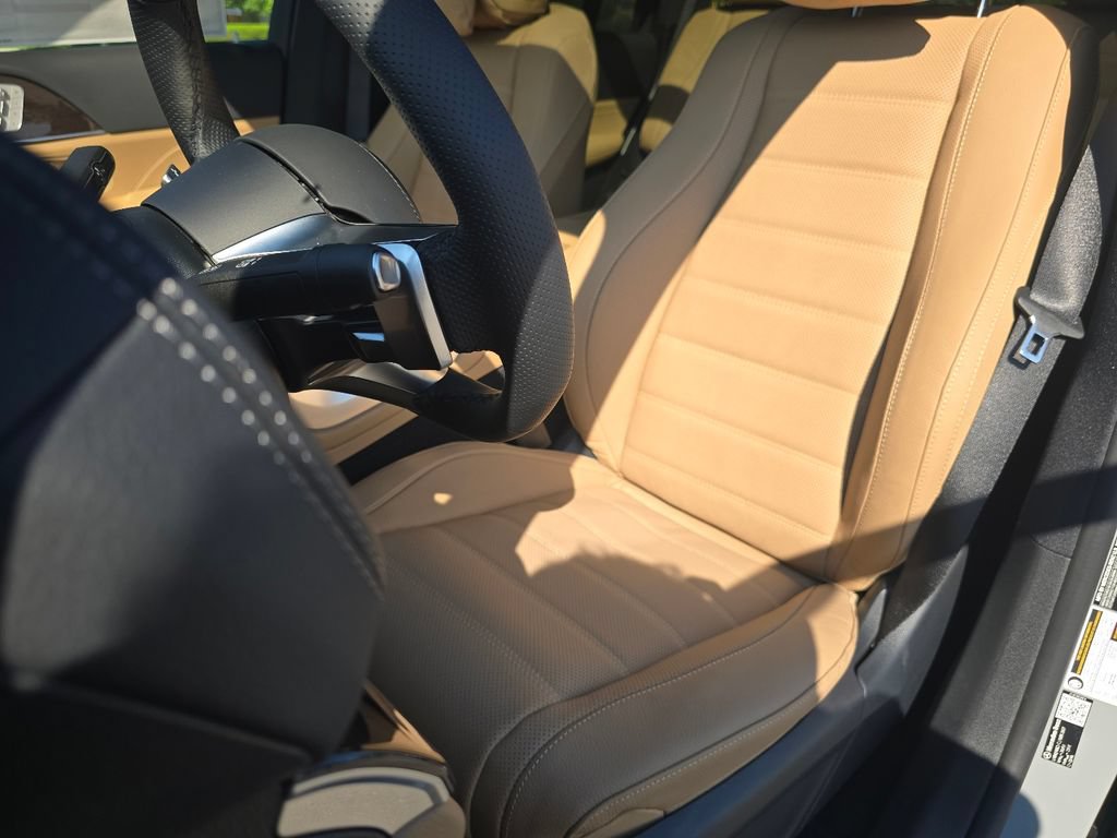 New 2026 Mercedes-Benz GLS 580 4MATIC image 25