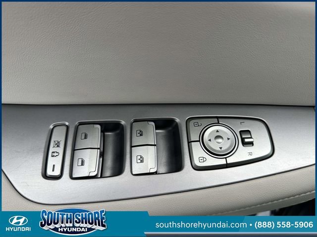 Used 2023 Hyundai Palisade Limited AWD/4WD image 19
