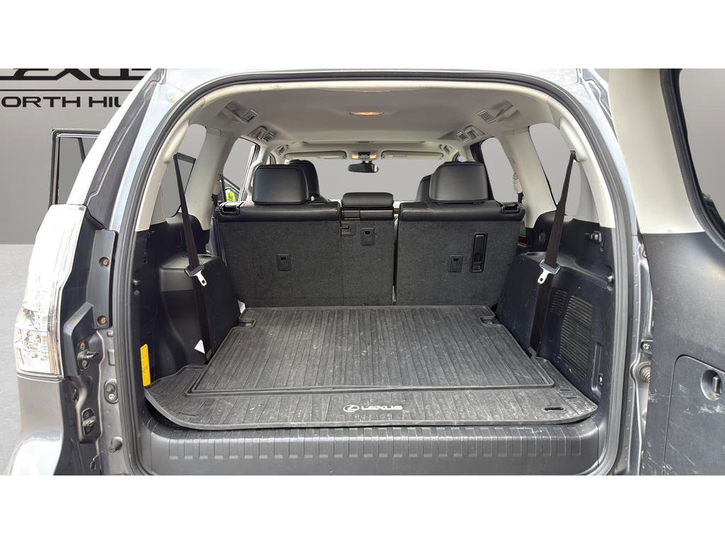 Used 2018 Lexus GX 460 Premium w/ Premium Package AWD/4WD image 19