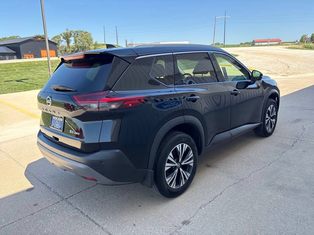 Used 2021 Nissan Rogue SV AWD/4WD image 4