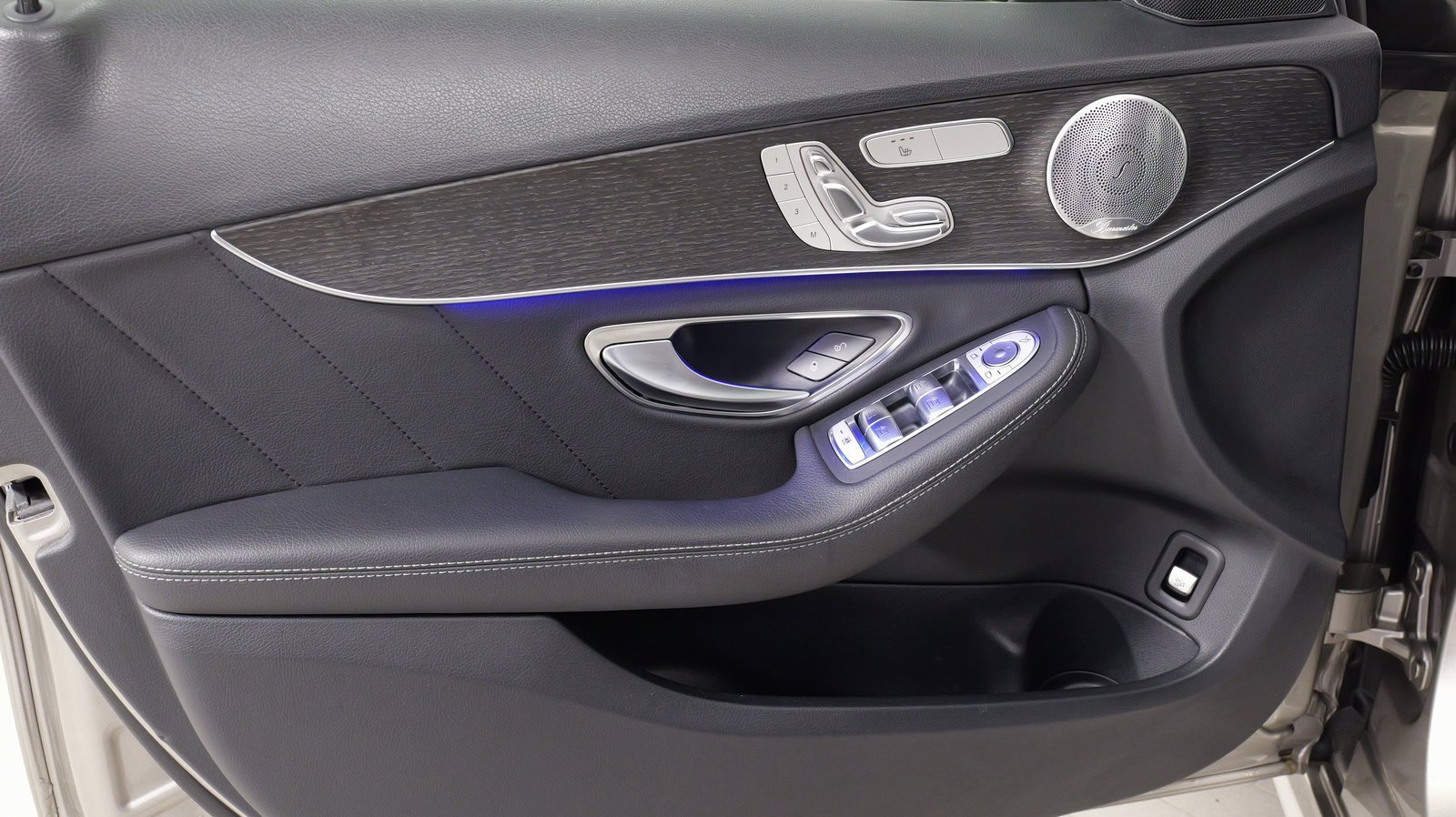 Used 2020 Mercedes-Benz C 300 4MATIC Sedan image 25