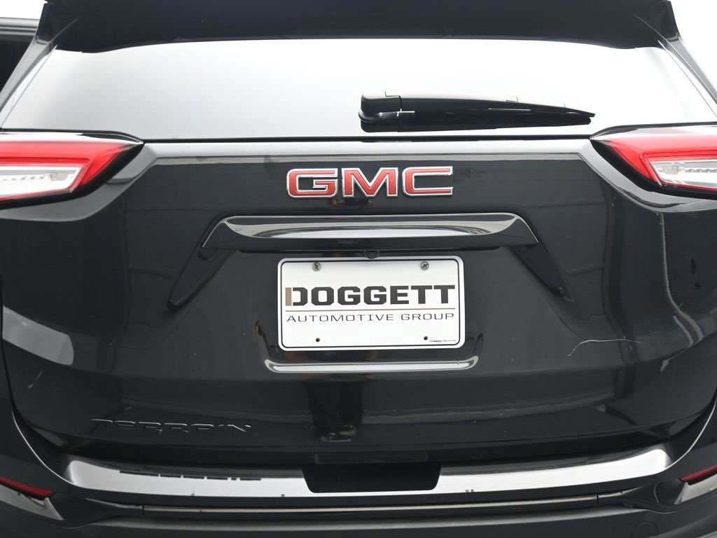 Used 2023 GMC Terrain SLE w/ Driver Convenience Package image 29