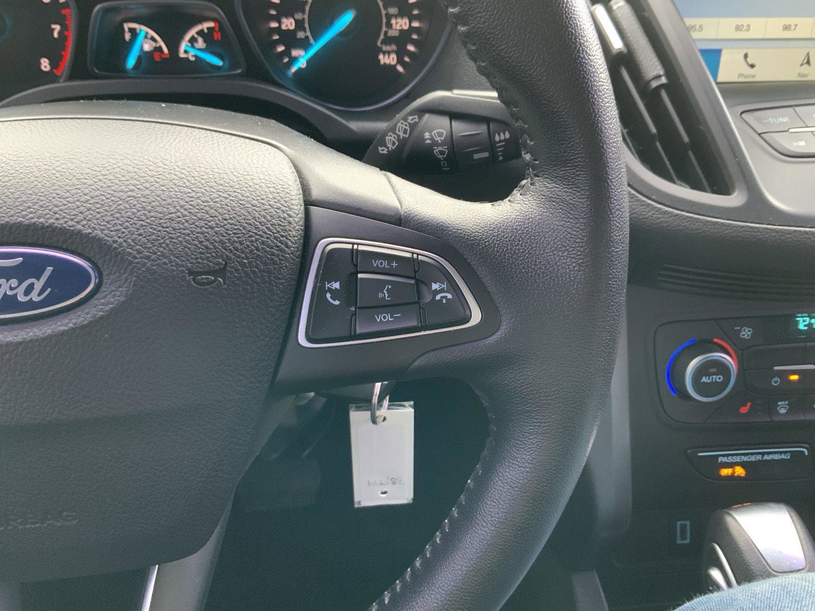 Used 2018 Ford Escape SEL image 32