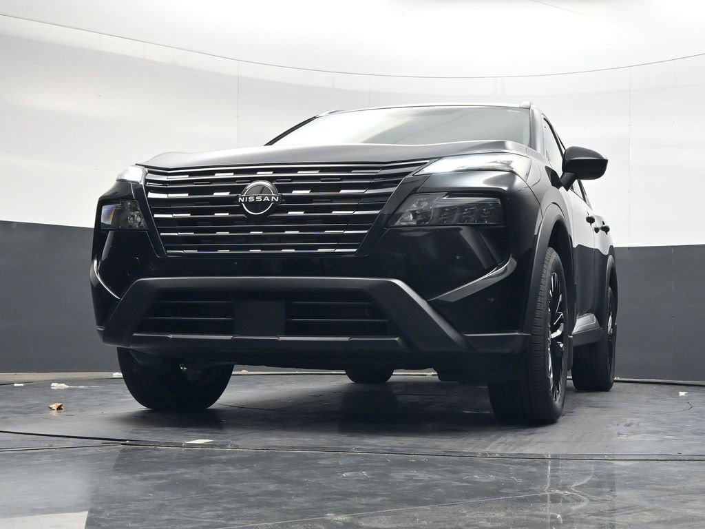 Certified 2026 Nissan Rogue Dark Armor FWD image 35