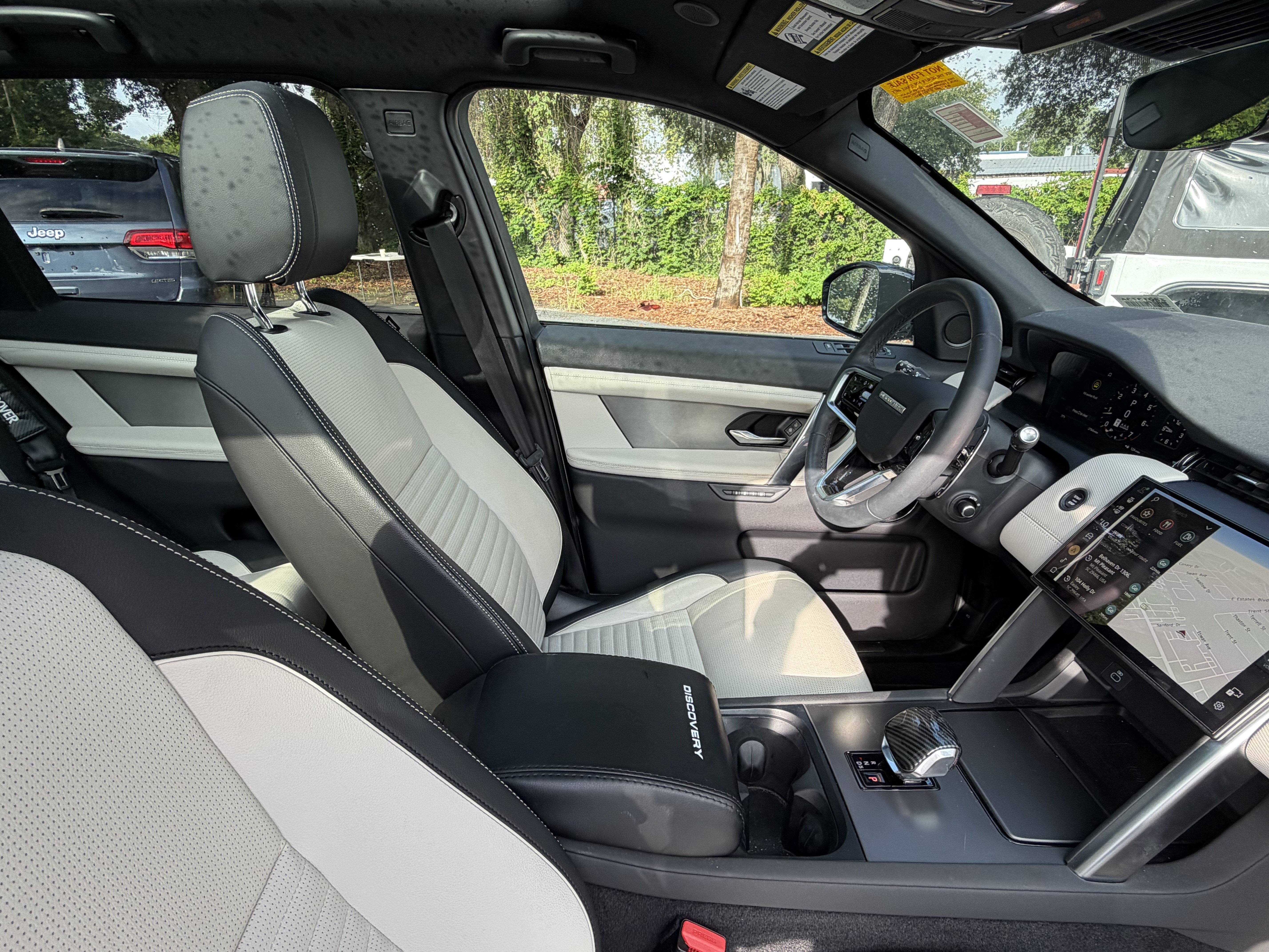 Used 2024 Land Rover Discovery Sport Dynamic SE AWD/4WD image 45
