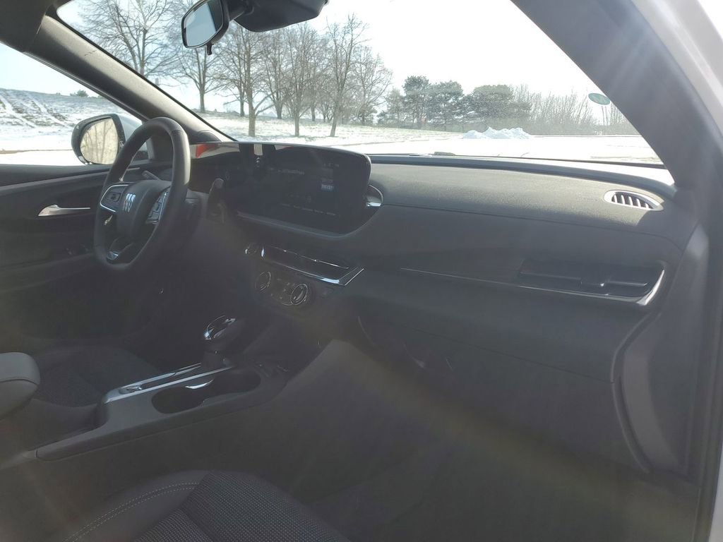 New 2025 Buick Envista Preferred w/ Convenience I Package image 28