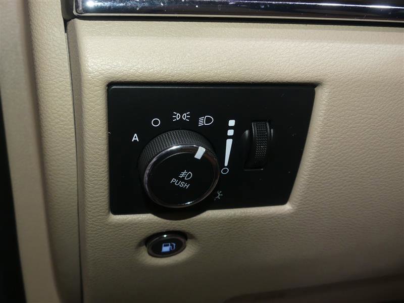 Used 2020 Jeep Grand Cherokee Overland image 30