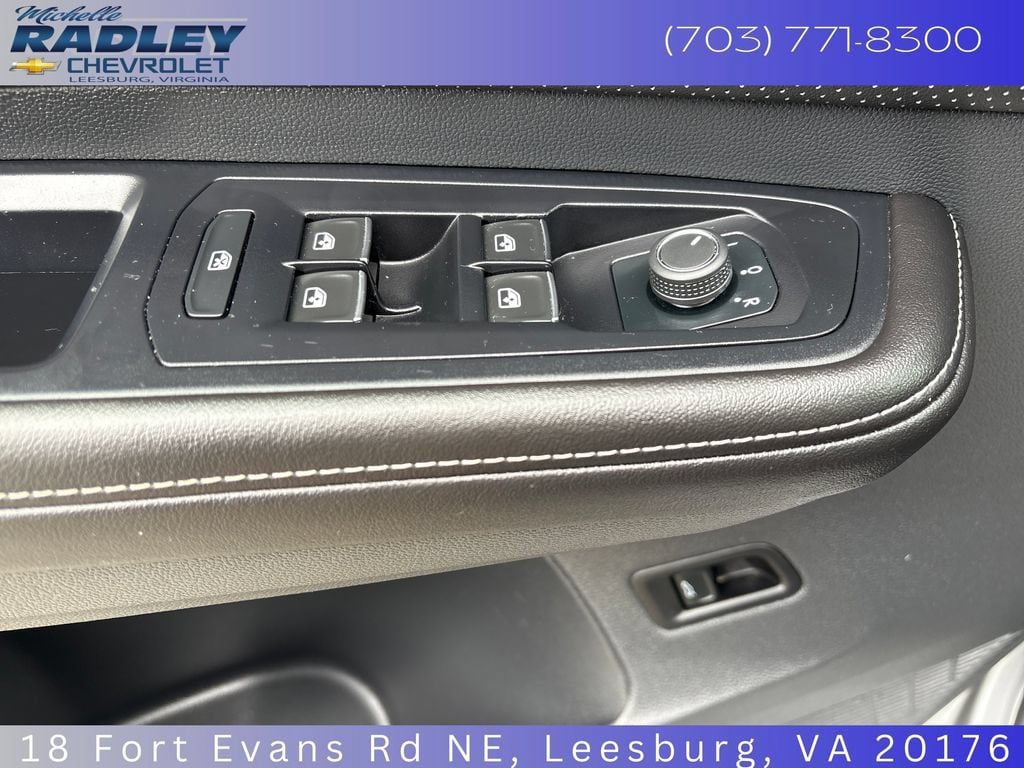 Used 2025 Volkswagen Atlas SE AWD/4WD image 14