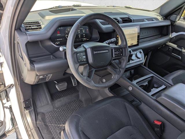 Used 2022 Land Rover Defender 90 V8 AWD/4WD image 9