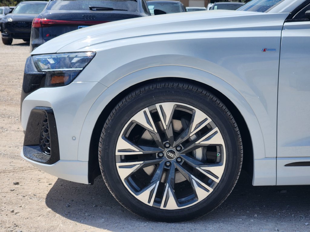 New 2027 Audi Q8 Premium Plus AWD/4WD image 8