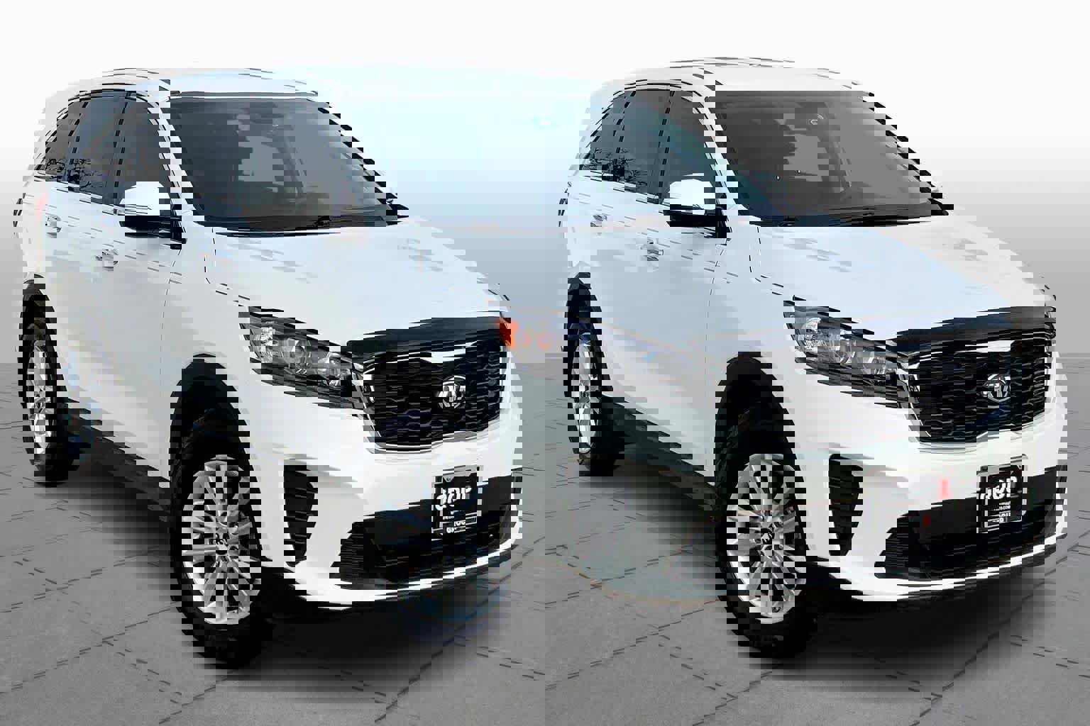 Used 2019 Kia Sorento LX image 2