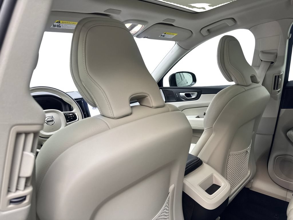Used 2024 Volvo XC60 B5 Plus w/ Protection Package Premier AWD/4WD image 37