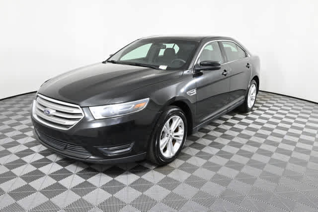 Used 2014 Ford Taurus SEL w/ Equipment Group 201A image 2