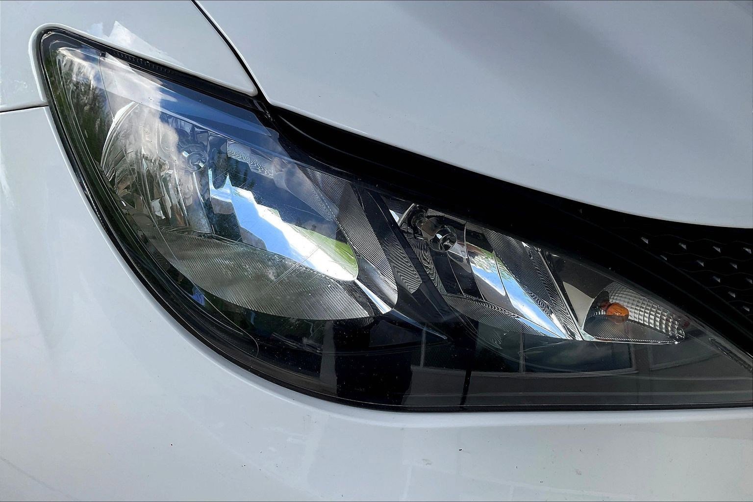 Used 2023 Chrysler Voyager LX FWD image 29