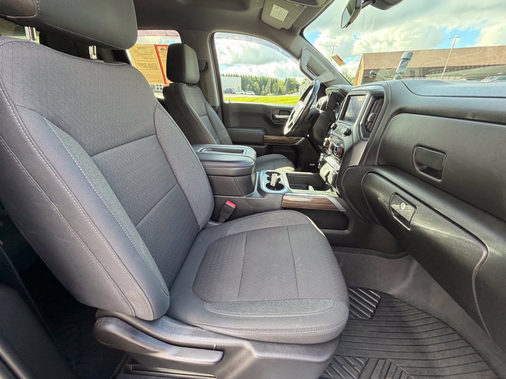 Used 2020 Chevrolet Silverado 1500 RST AWD/4WD image 34