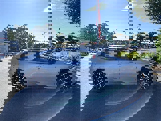 New 2025 Toyota Prius Plug-In Hybrid image 8