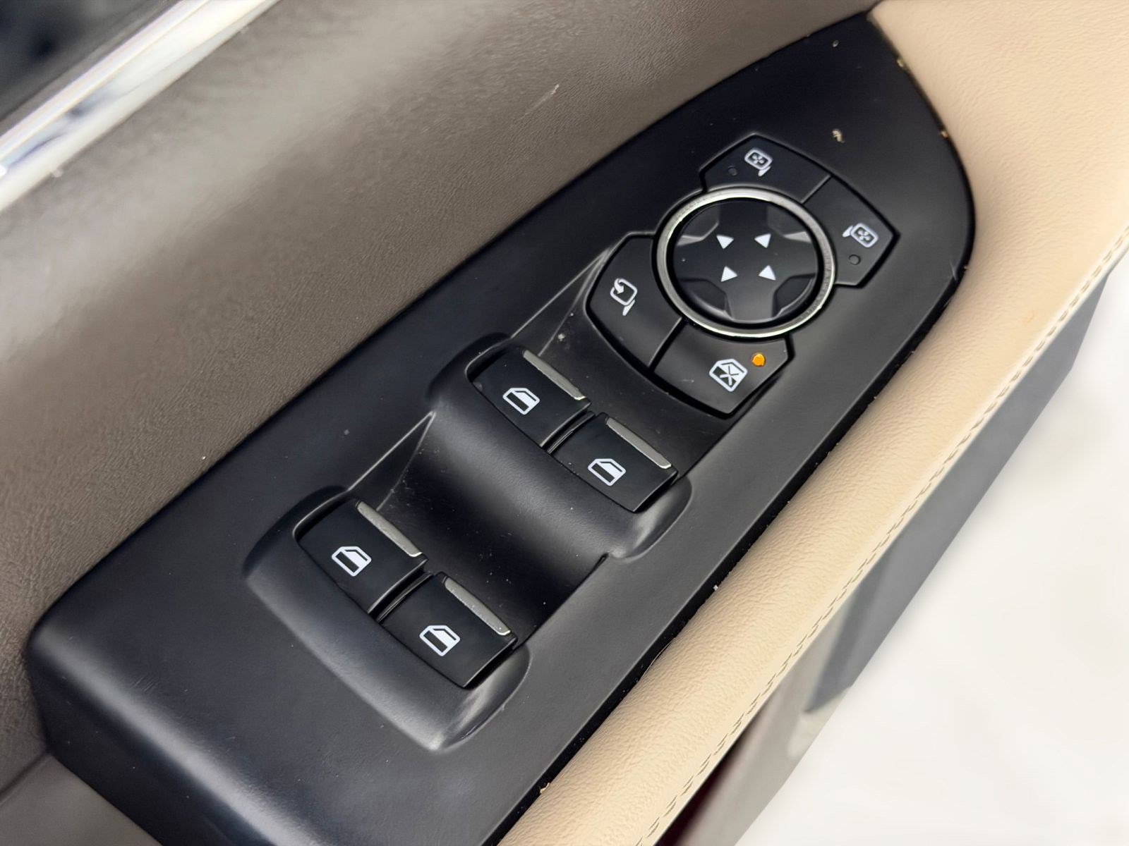 Used 2023 Lincoln Nautilus Reserve w/ Luxury Package image 12