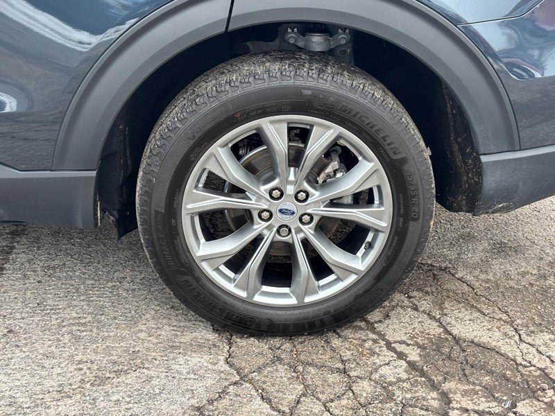 Used 2023 Ford Explorer Limited w/ Limited Technology Package image 11