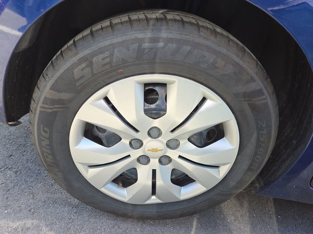 Used 2012 Chevrolet Cruze LS w/ Connectivity Package FWD video 3