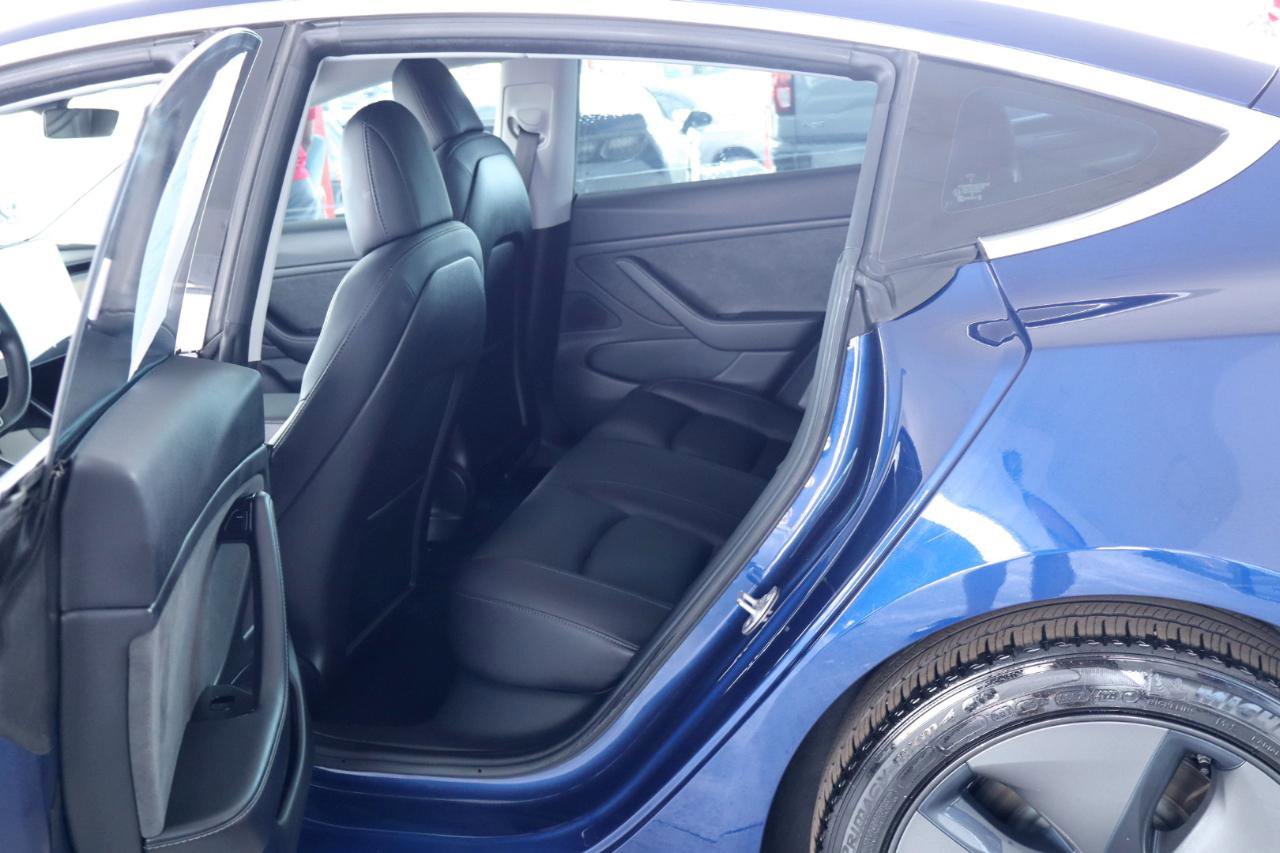 Used 2018 Tesla Model 3 Long Range RWD image 26