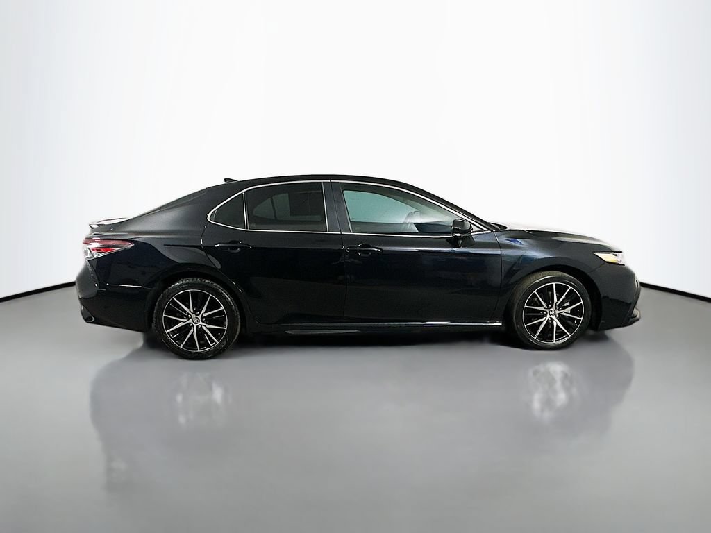 Used 2024 Toyota Camry SE FWD image 7