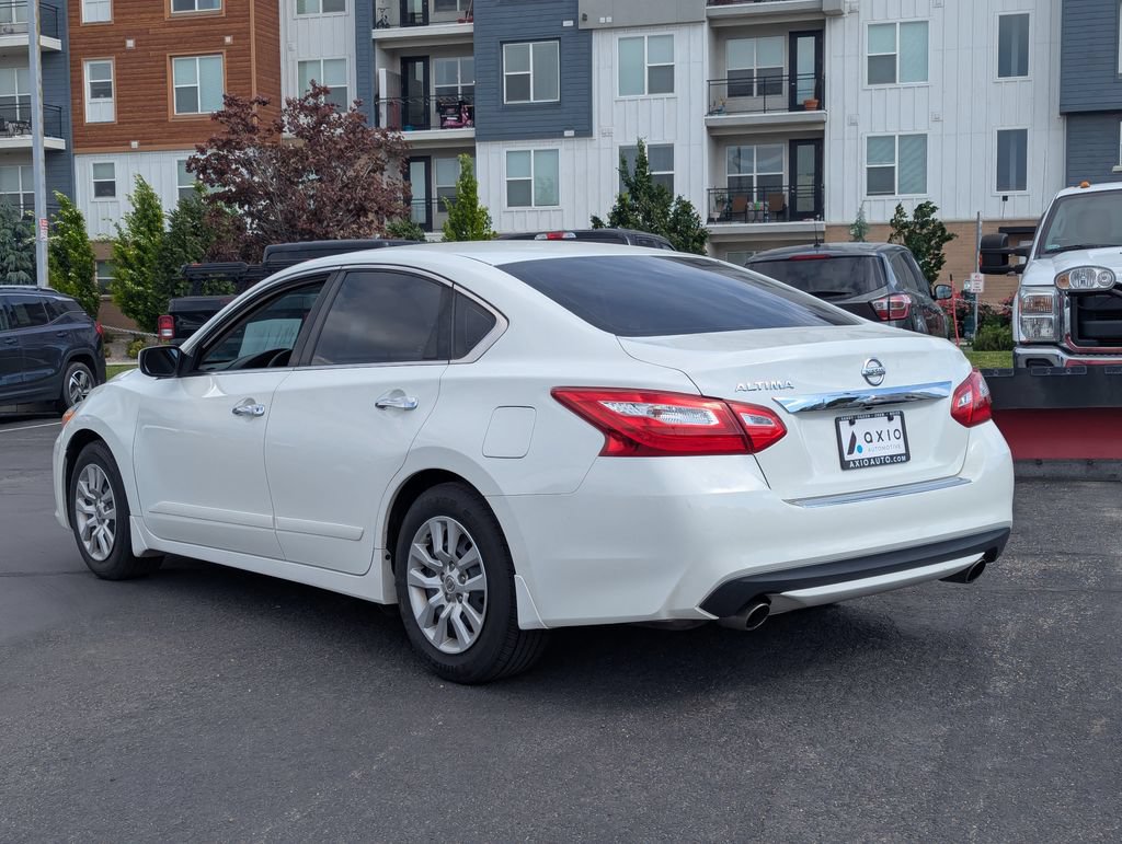 Used 2017 Nissan Altima 2.5 S w/ Power Driver Seat Package FWD image 7