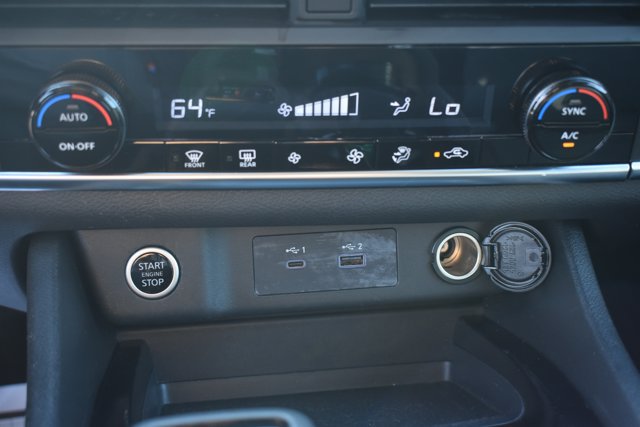 Used 2023 Nissan Rogue SV FWD image 26