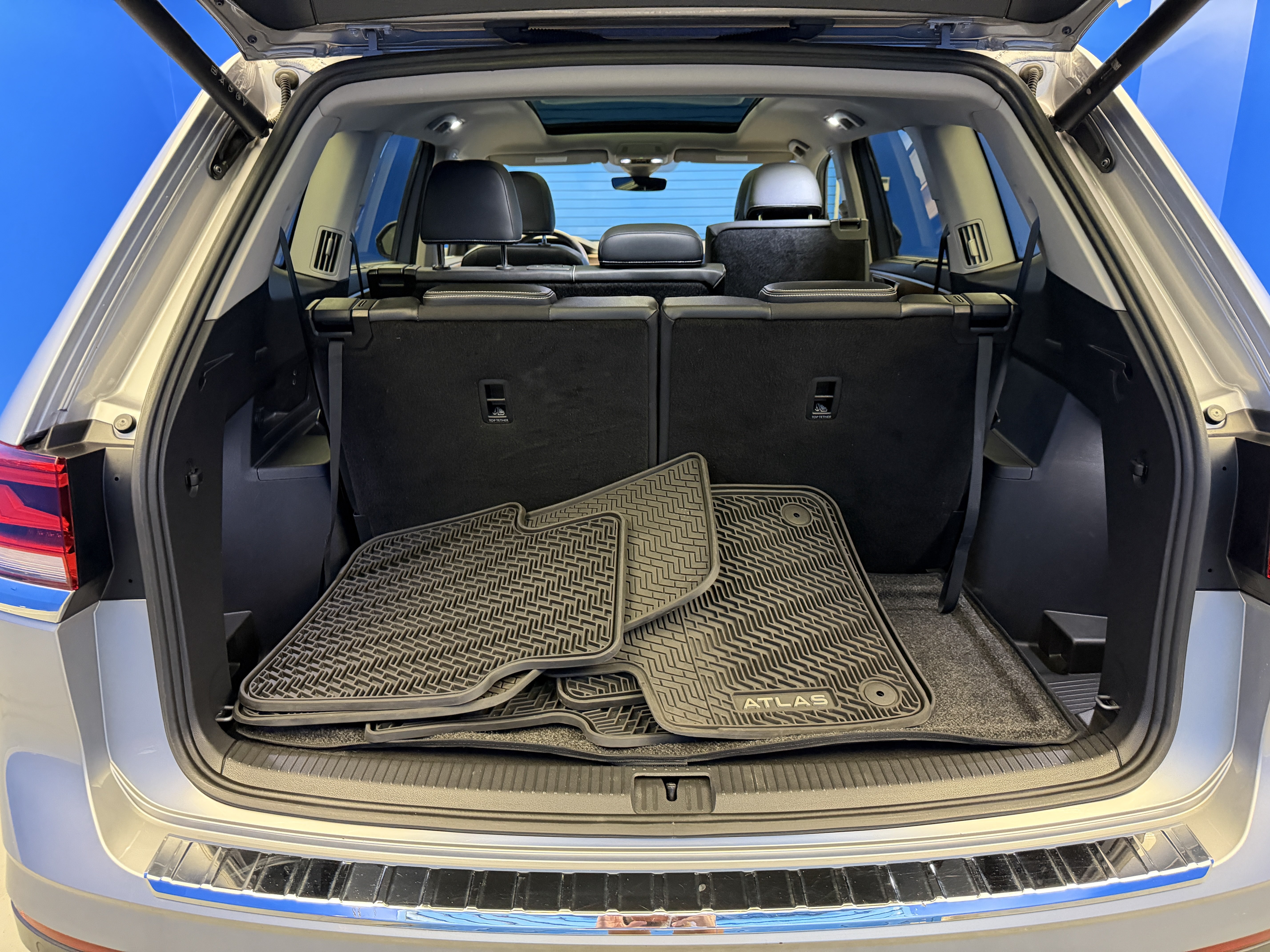 Certified 2024 Volkswagen Atlas SE FWD image 28