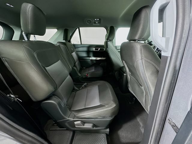 Used 2023 Ford Explorer XLT AWD/4WD image 8