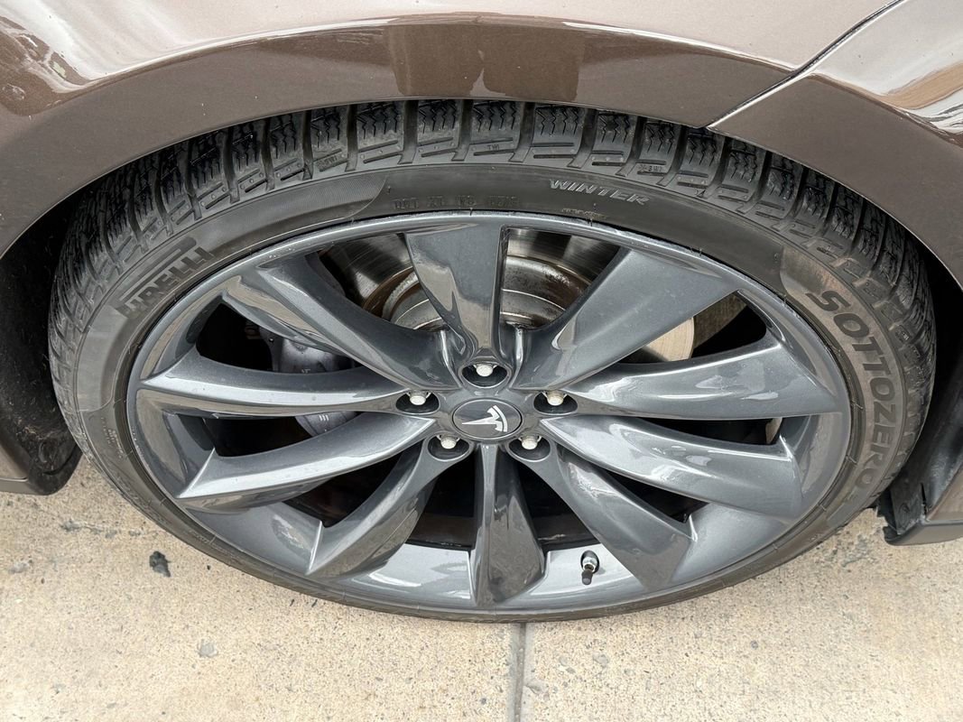 Used 2013 Tesla Model S Performance RWD image 15