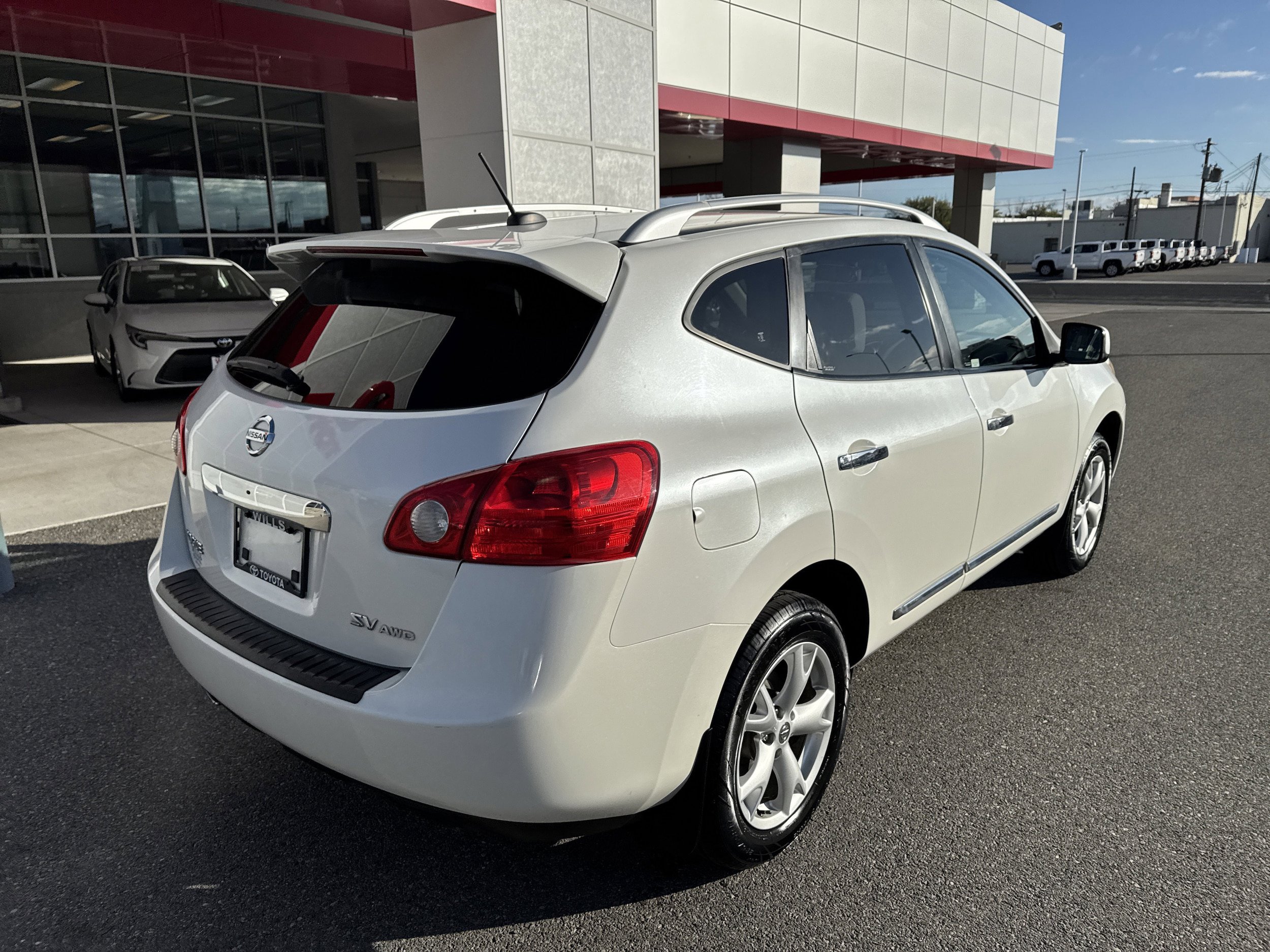 Used 2011 Nissan Rogue SV w/ Premium Pkg AWD/4WD image 5