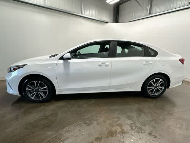 Used 2023 Kia Forte LXS FWD image 2