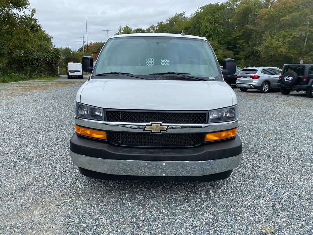Used 2022 Chevrolet Express 2500 w/ Driver Convenience Package image 3