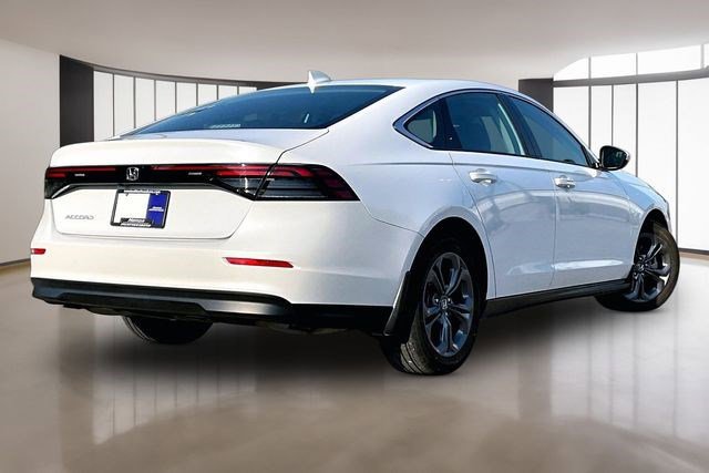 Certified 2023 Honda Accord EX image 6