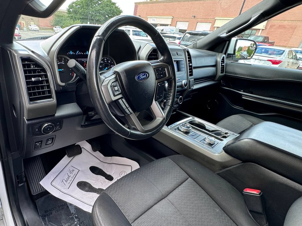 Used 2018 Ford Expedition XLT AWD/4WD image 22