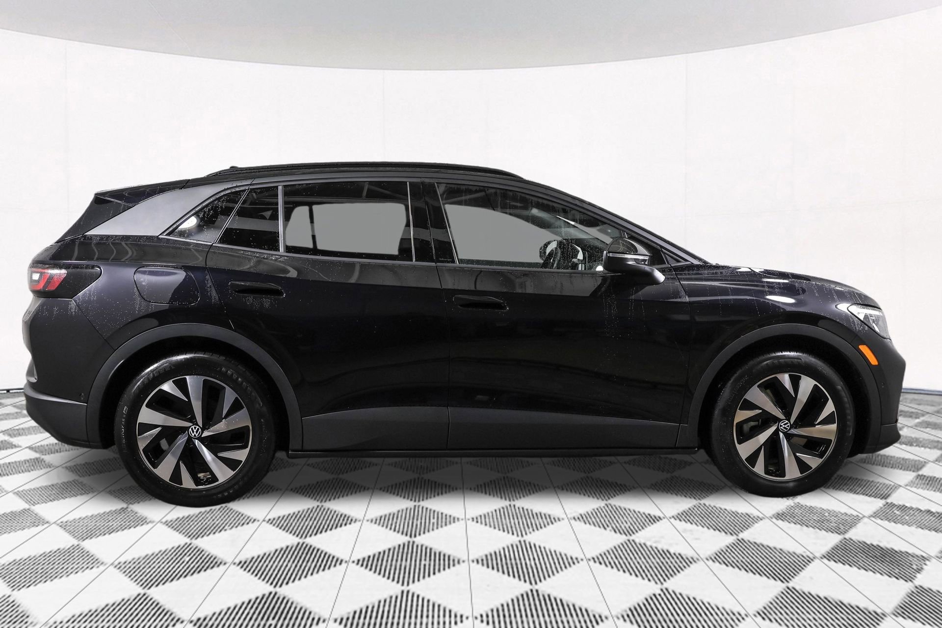 Used 2023 Volkswagen ID.4 2WD image 12