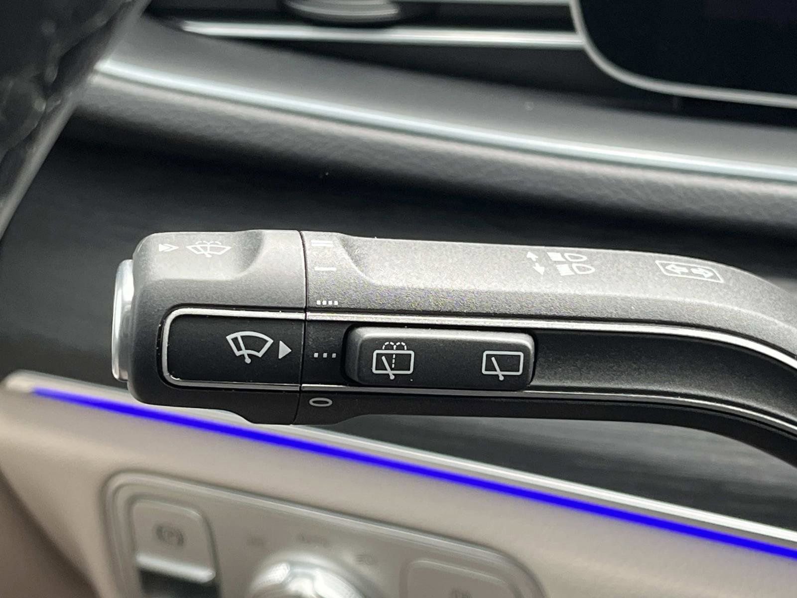 Certified 2025 Mercedes-Benz GLE 450 4MATIC image 33