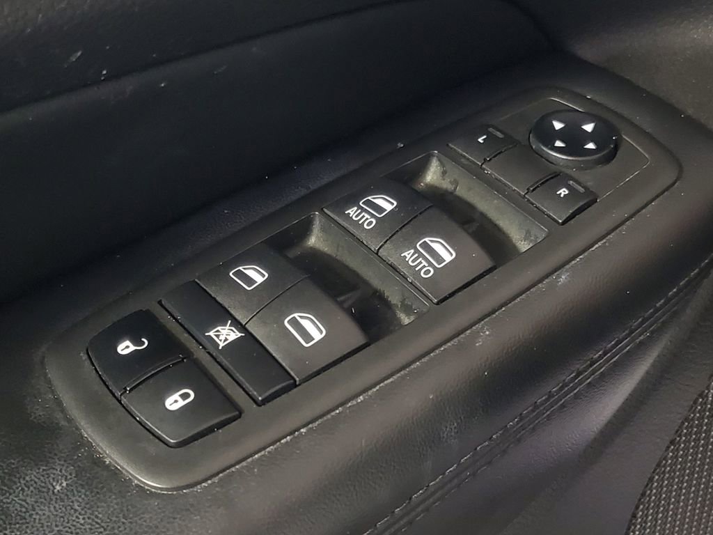 Used 2019 Jeep Grand Cherokee Limited image 14