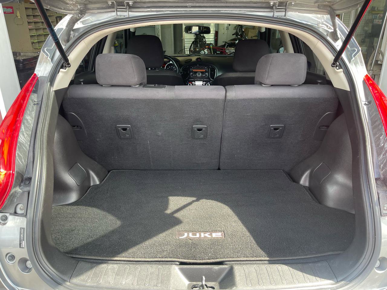 Used 2012 Nissan Juke SV FWD image 16