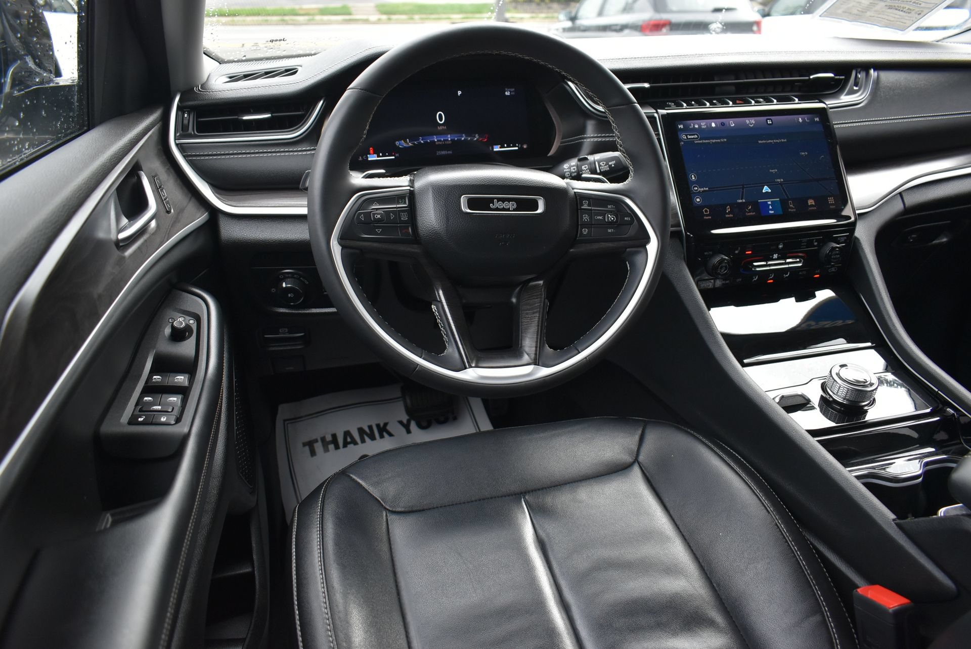 Used 2023 Jeep Grand Cherokee L Limited AWD/4WD image 19