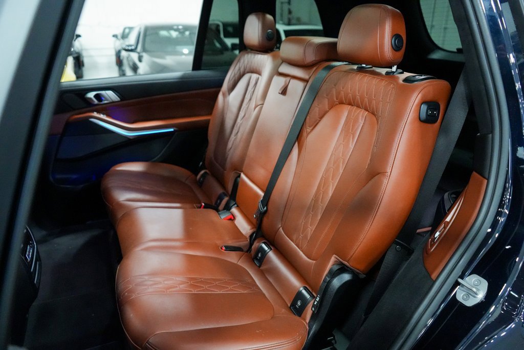 Used 2022 BMW X7 M50i w/ Dynamic Handling Package image 19