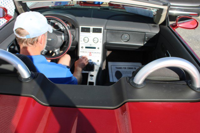 Used 2007 Chrysler Crossfire Convertible w/ Special Edition Group image 21