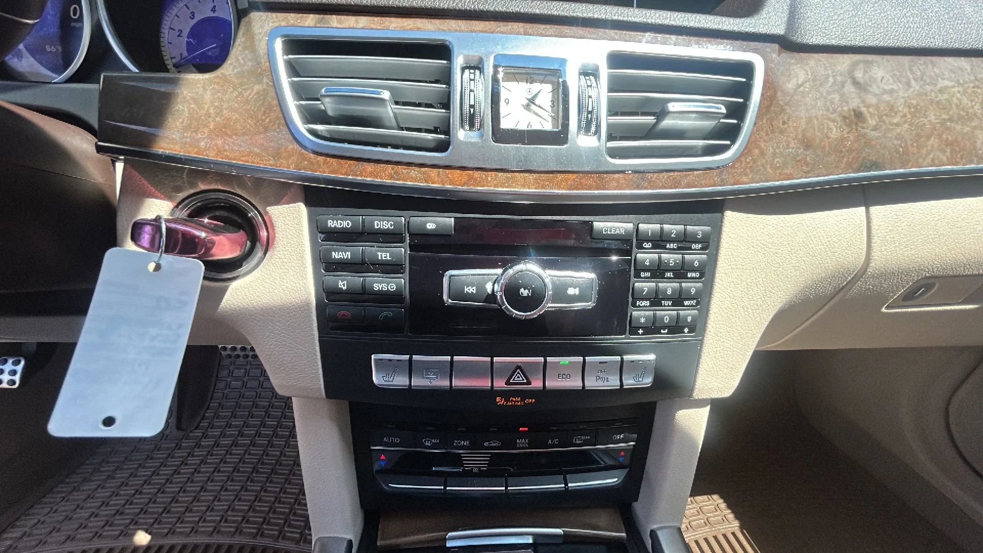 Used 2014 Mercedes-Benz E 350 Sedan image 26