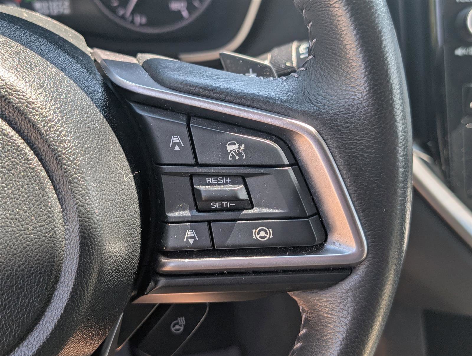 Used 2023 Subaru Ascent Limited AWD/4WD image 27